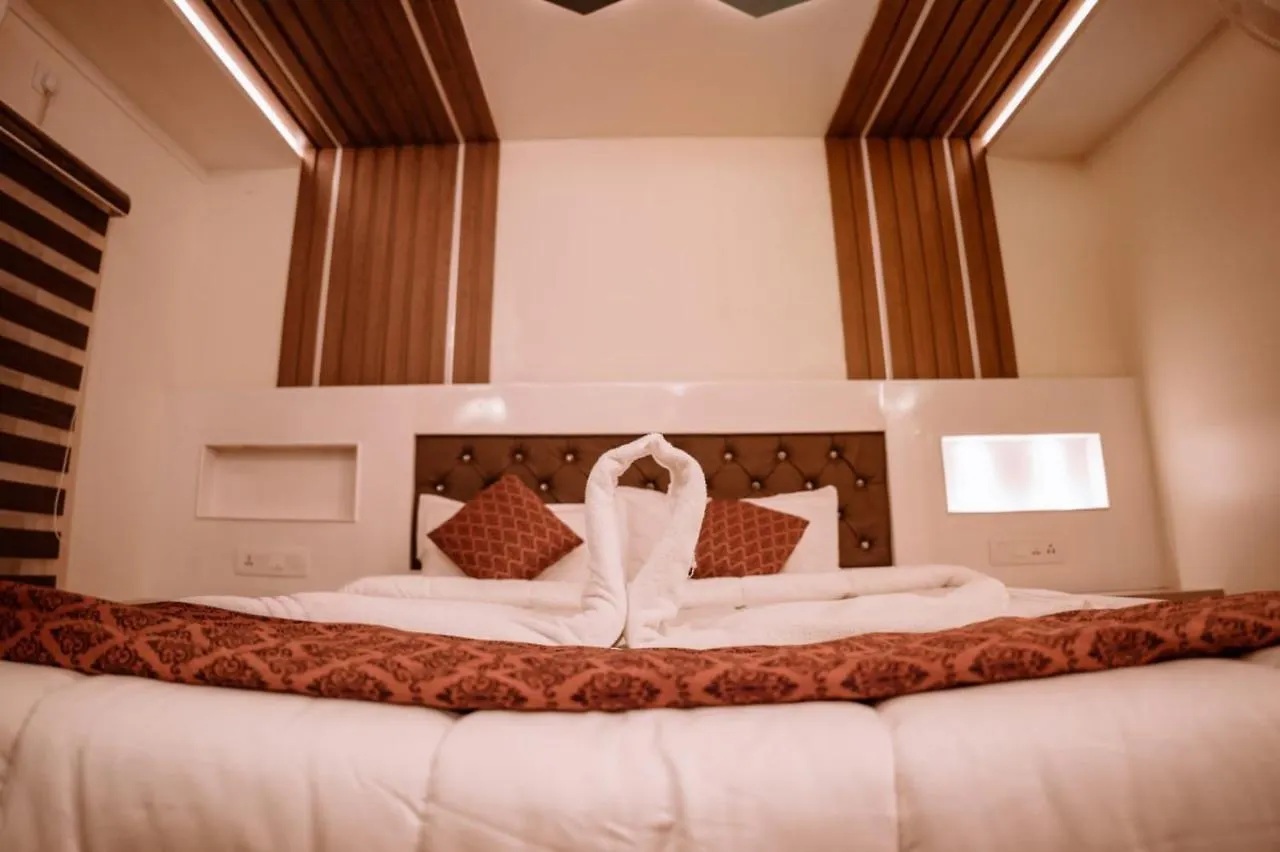 Venice Premium Houseboats Alleppey Alappuzha India
