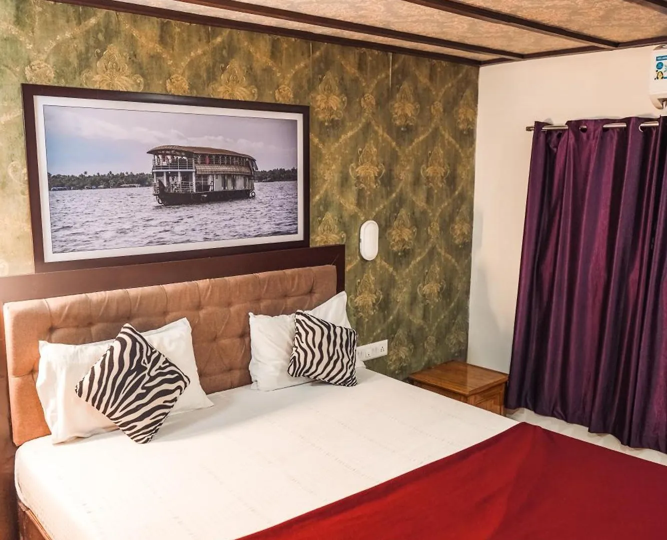 Venice Premium Houseboats Alleppey Alappuzha Hotel